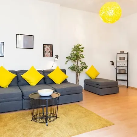 Spacious Family At Mauerpark Selfcheckin * ベルリン