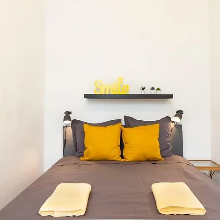 Spacious Family At Mauerpark Selfcheckin