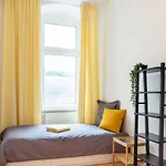Spacious Family At Mauerpark Selfcheckin Apartman Berlin