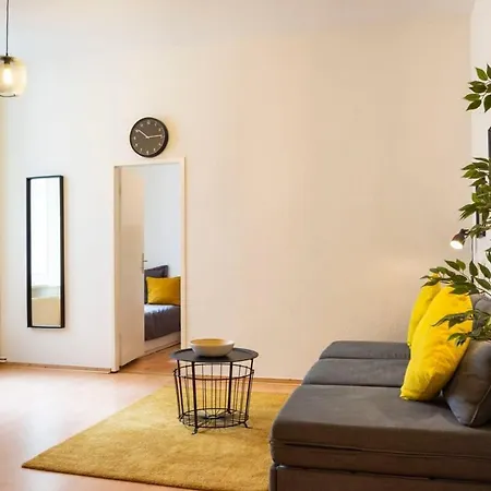 Spacious Family At Mauerpark Selfcheckin Berlin